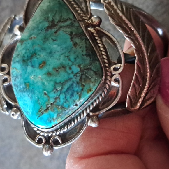 Vintage Turquise Silver Bracelet. Reasonable offers considered. 2 1/4 x 2 inches - Picture 14 of 16